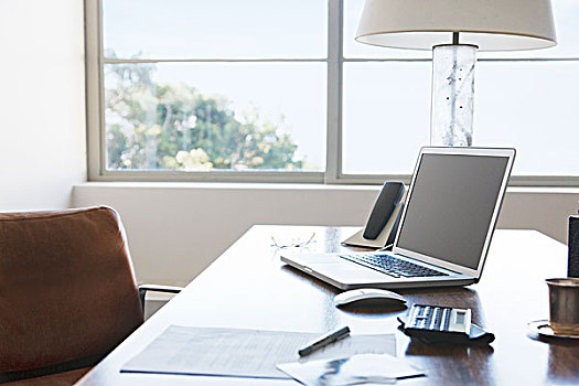 电脑中如何设置指定软件单独切换NVIDIA独立显卡