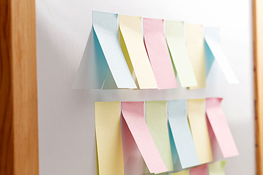 新手装电脑基础知识 图解主板如何安装